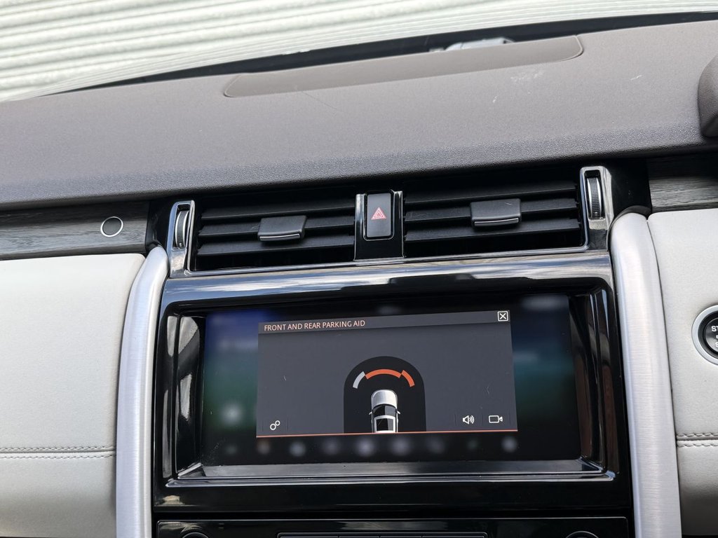 Used Land Rover Discovery 2017 for sale - 76698101: Photo 30