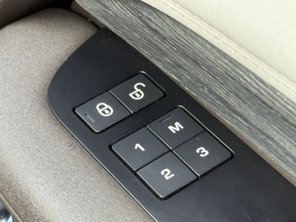 Used Land Rover Discovery 2017 for sale - 76698101: Photo 35