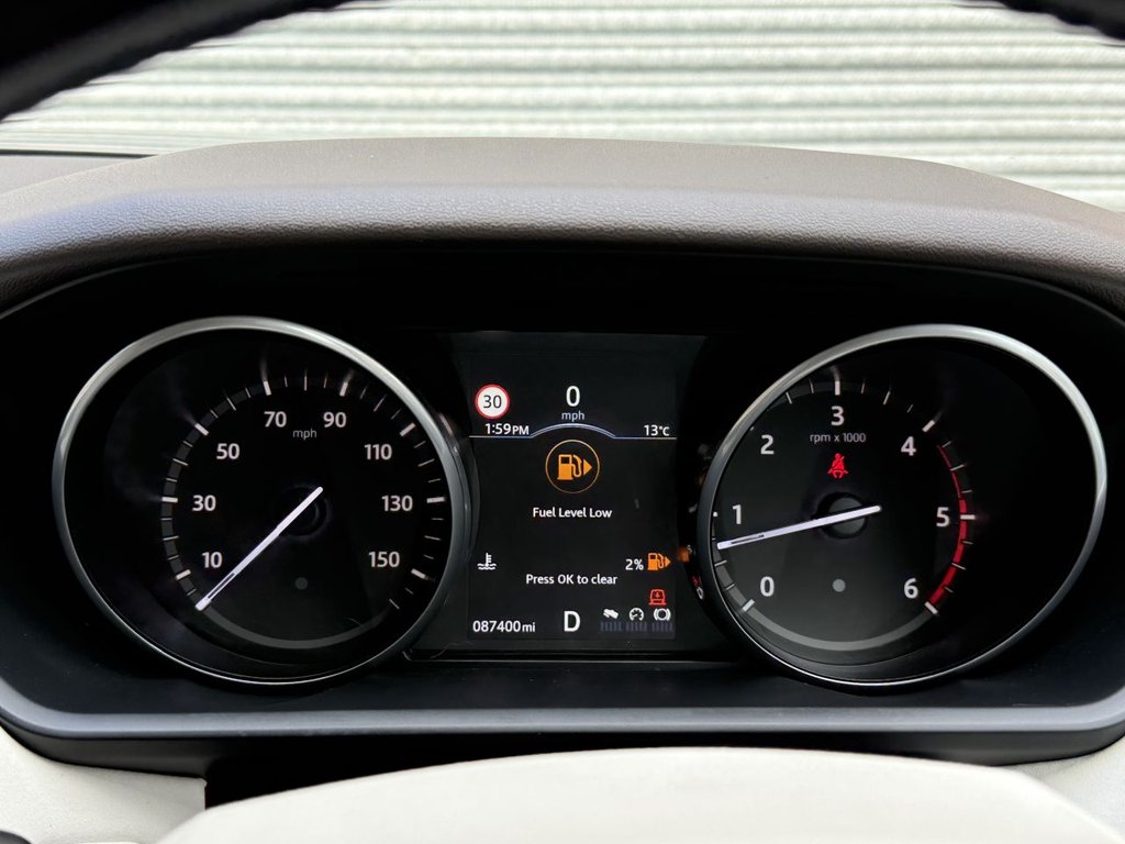 Used Land Rover Discovery 2017 for sale - 76698101: Photo 37