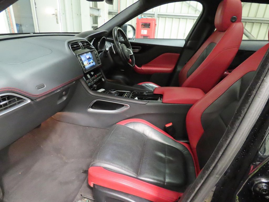Used Jaguar F-Pace 2016 for sale - 77680977: Photo 18