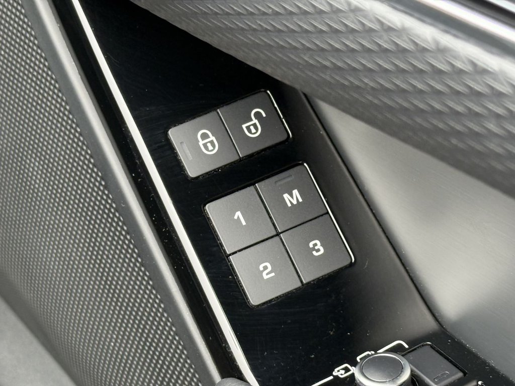 Used Land Rover Range Rover Velar 2019 for sale - 77594164: Photo 44