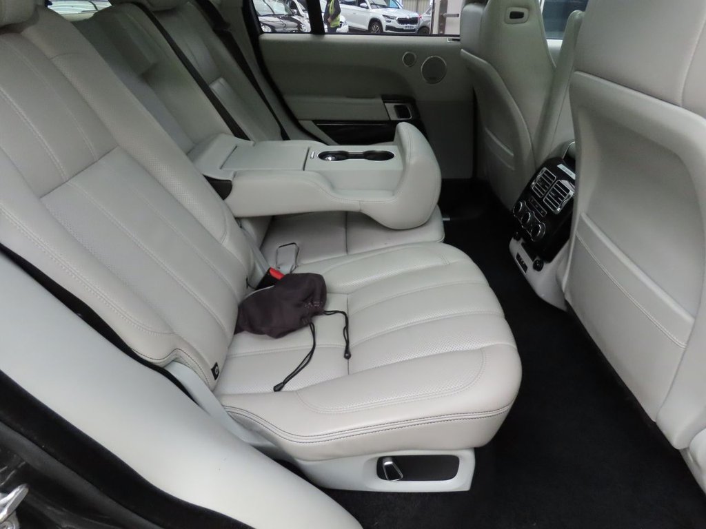 Used Land Rover Range Rover 2014 for sale - 77642679: Photo 9