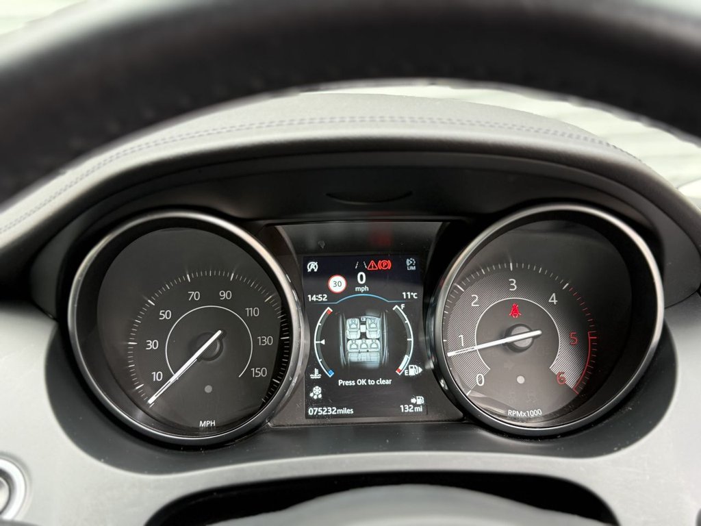 Used Jaguar E-Pace 2018 for sale - 77110510: Photo 32