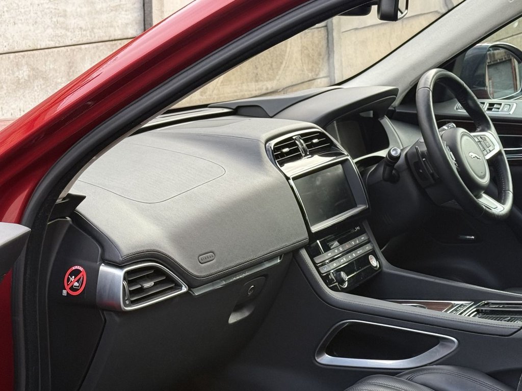 Used Jaguar F-Pace 2017 for sale - 76841326: Photo 12