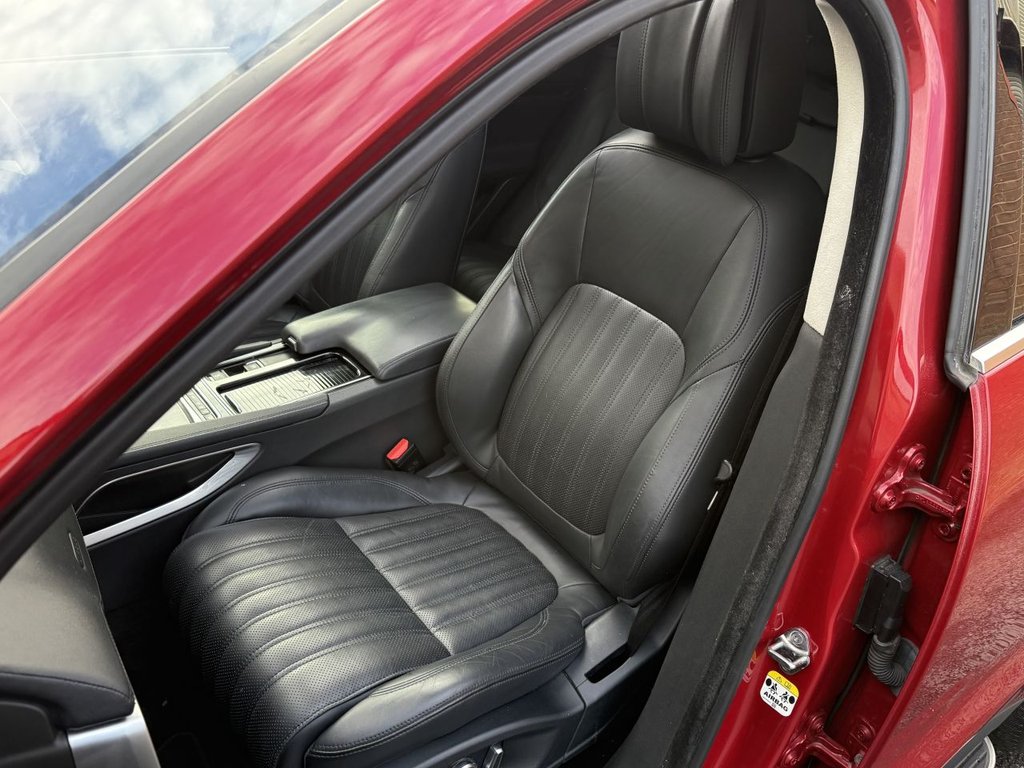 Used Jaguar F-Pace 2017 for sale - 76841326: Photo 18