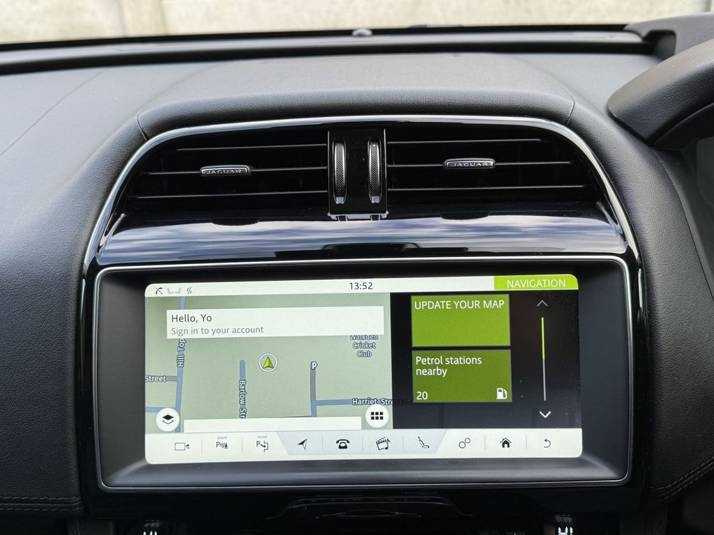 Used Jaguar F-Pace 2017 for sale - 76841326: Photo 27