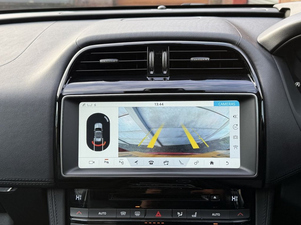 Used Jaguar F-Pace 2017 for sale - 76841326: Photo 34