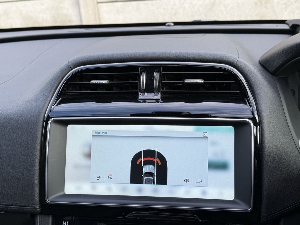 Used Jaguar F-Pace 2017 for sale - 76841326: Photo 41