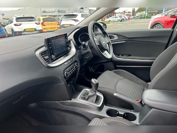 Used Kia Ceed 2024 for sale - 76143151: Photo 2