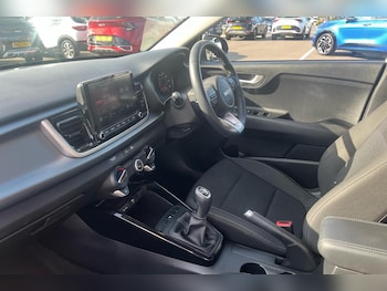 Used Kia Rio 2023 for sale - 76143133: Photo 2