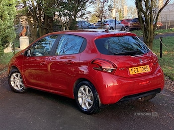 Used Peugeot 208 2015 for sale - 77030516: Photo