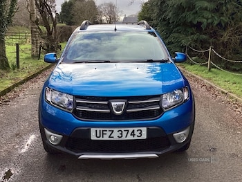 Used Dacia Sandero Stepway 2014 for sale - 77684799: Photo