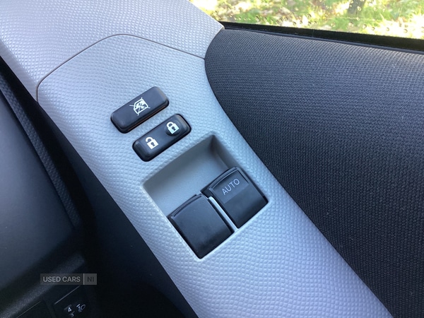 Used Toyota Yaris 2011 for sale - 76409789: Photo 19