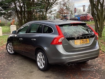 Used Volvo V60 2017 for sale - 76522624: Photo