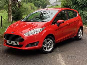2013 - 1.25 82 Zetec 5dr