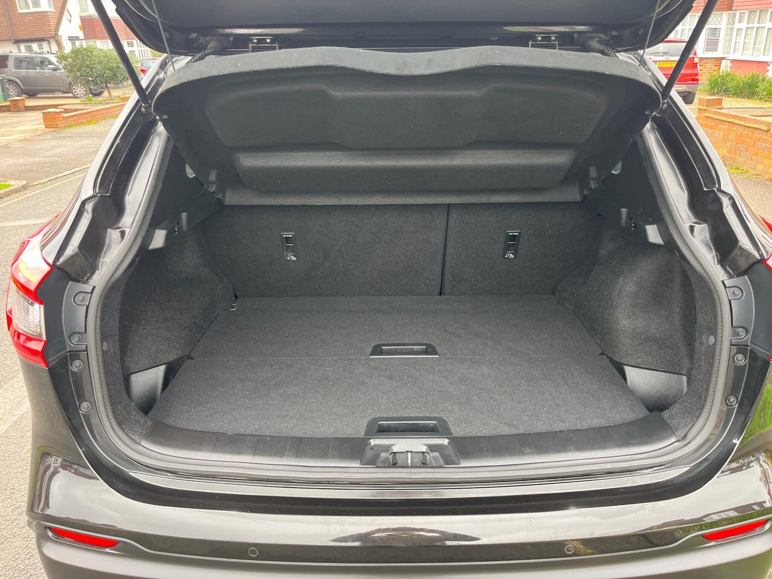 Used Nissan Qashqai for sale - 77550262: Photo 11