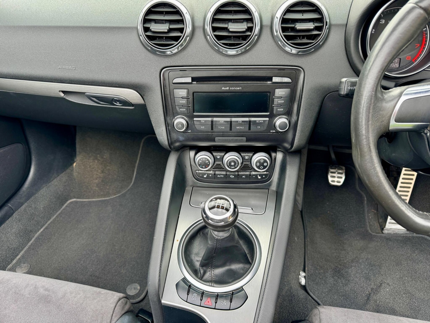 Used Audi TT 2011 for sale - 77883377: Photo 16