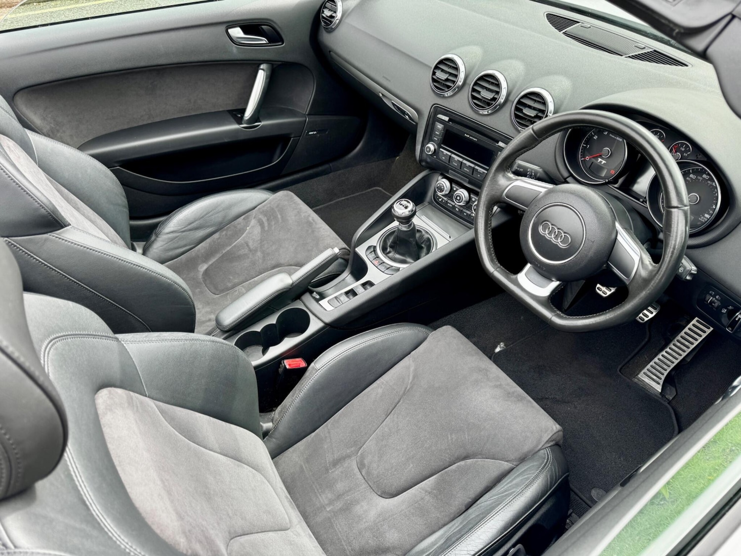 Used Audi TT 2011 for sale - 77883377: Photo 25