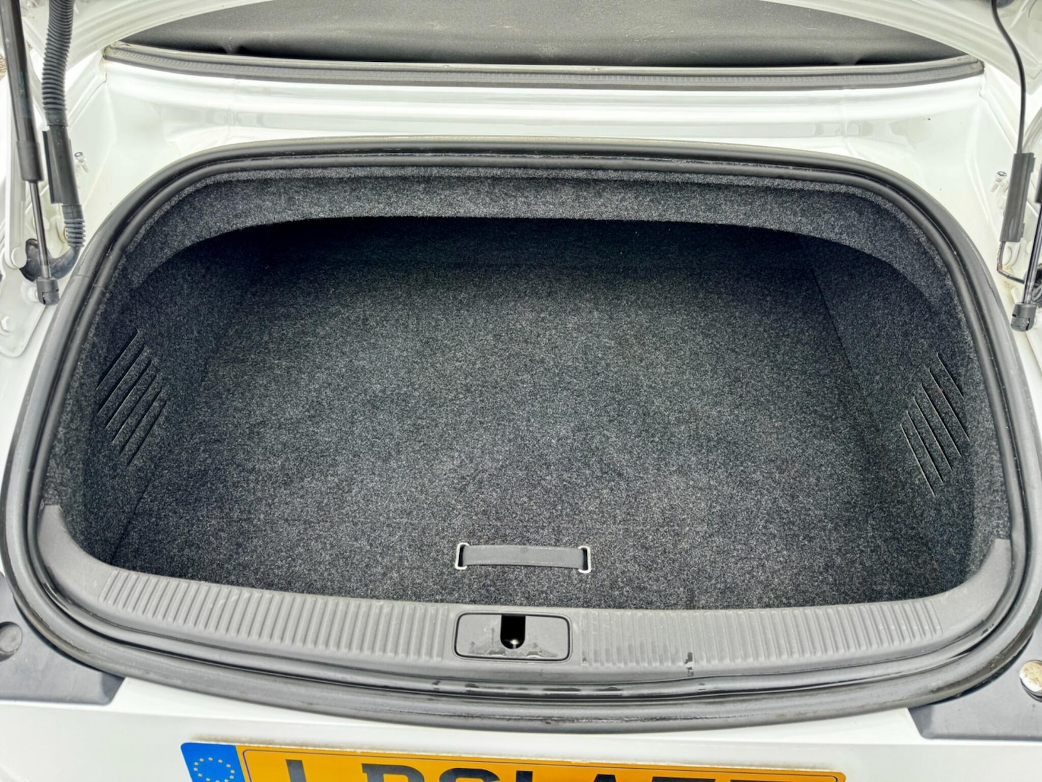 Used Audi TT 2011 for sale - 77883377: Photo 26