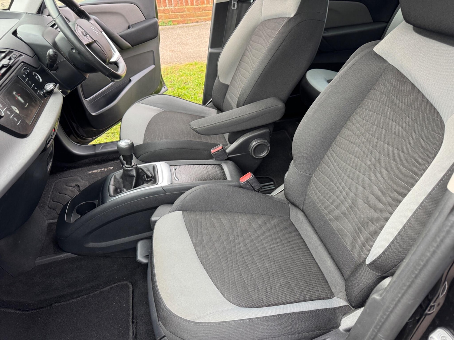 Used Citroen C4 Picasso 2015 for sale - 77396191: Photo 22