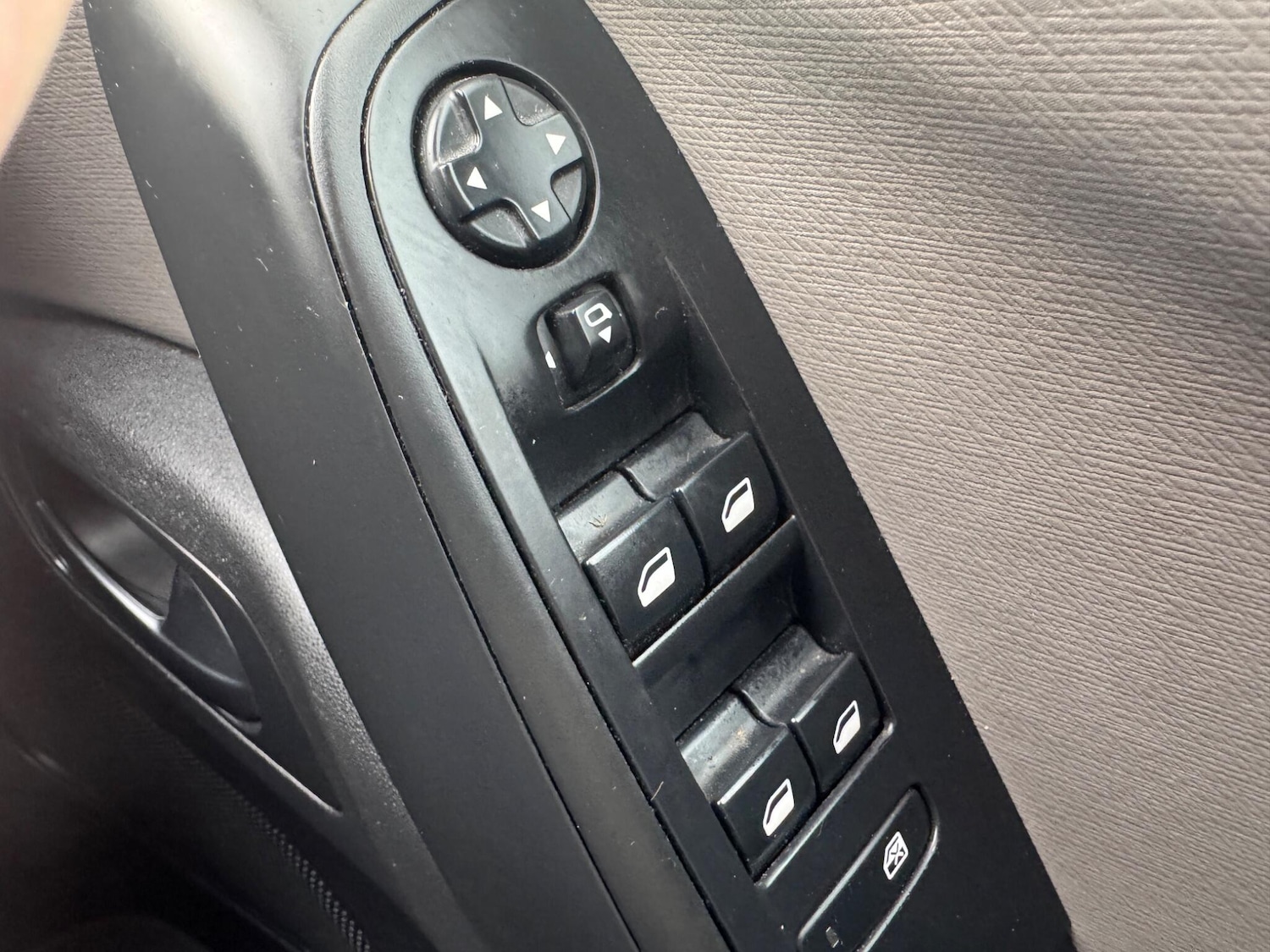 Used Citroen C4 Picasso 2015 for sale - 77396191: Photo 28