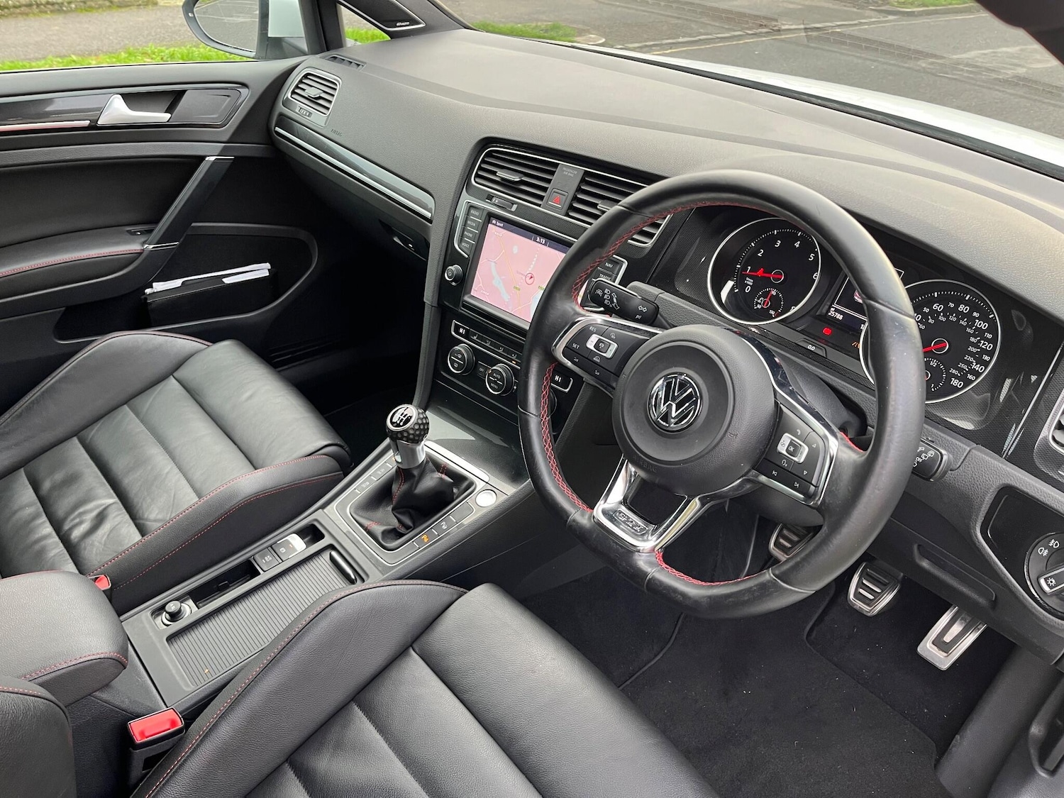 Used Volkswagen Golf 2016 for sale - 77386719: Photo 12