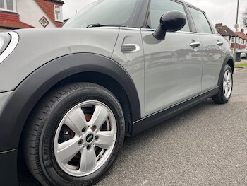Used MINI Hatch 2019 for sale - 77395807: Photo