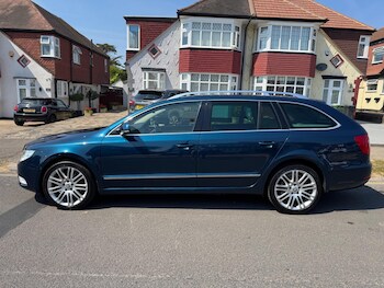 Used Skoda Superb 2012 for sale - 79520597: Photo