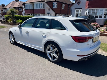 Used Audi A4 2016 for sale - 79093231: Photo