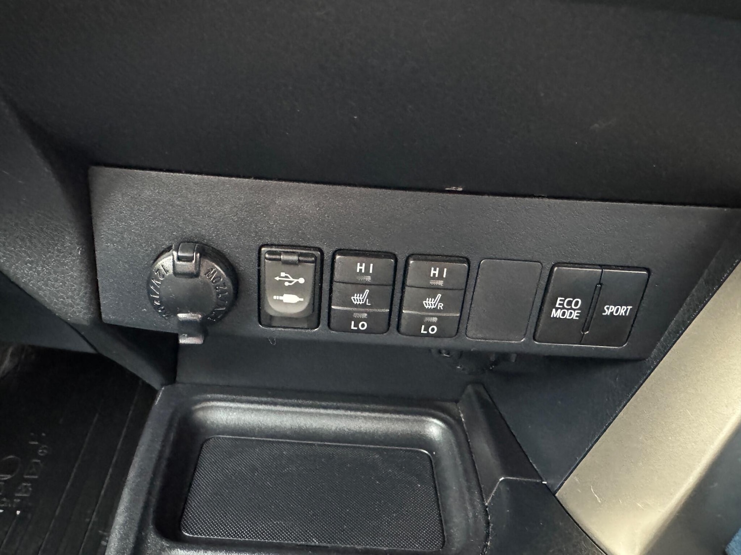 Used Toyota RAV4 2014 for sale - 77396182: Photo 20