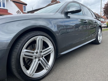 Used Audi A4 2014 for sale - 78291324: Photo