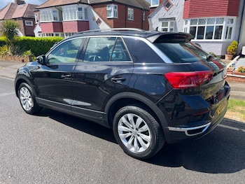 Used Volkswagen T-Roc 2019 for sale - 78636849: Photo