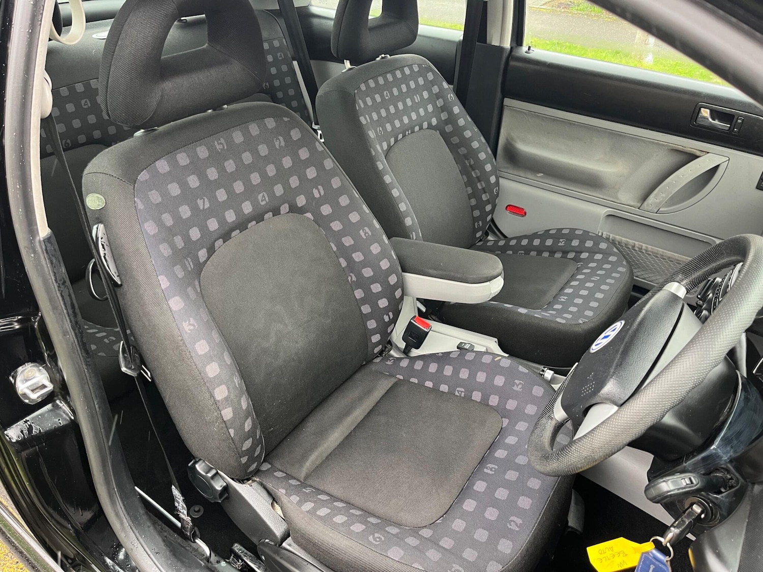 Used Volkswagen Beetle 2001 for sale - 77625982: Photo 9