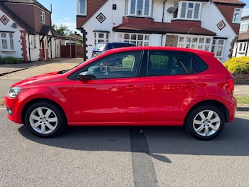 Used Volkswagen Polo 2014 for sale - 77396550: Photo