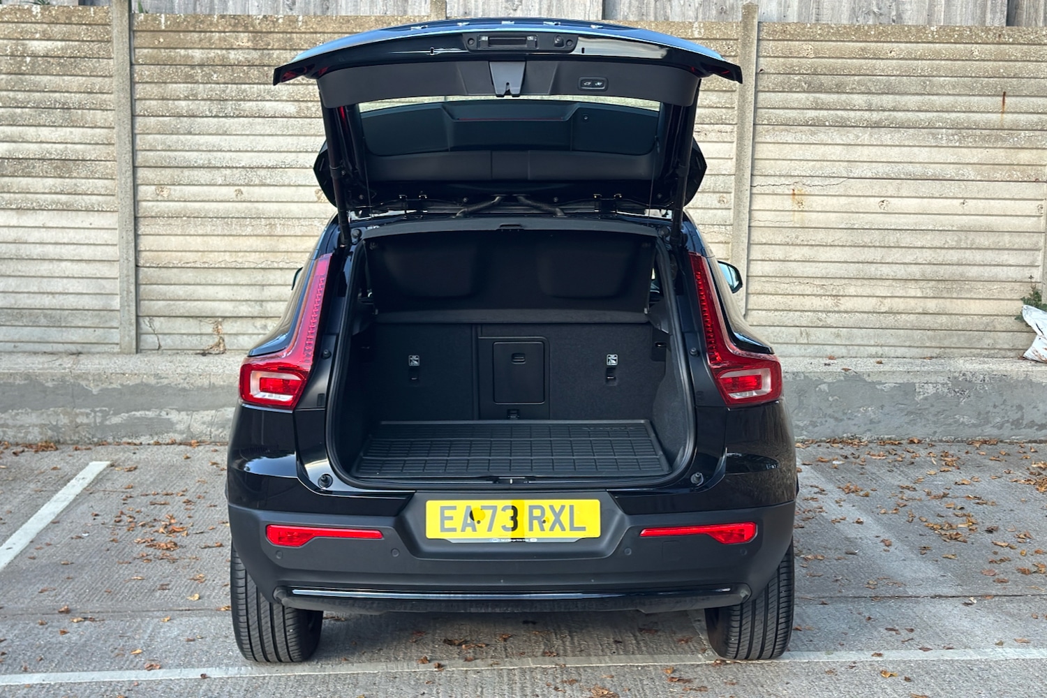 Used Volvo XC40 2023 for sale - 76087654: Photo 19