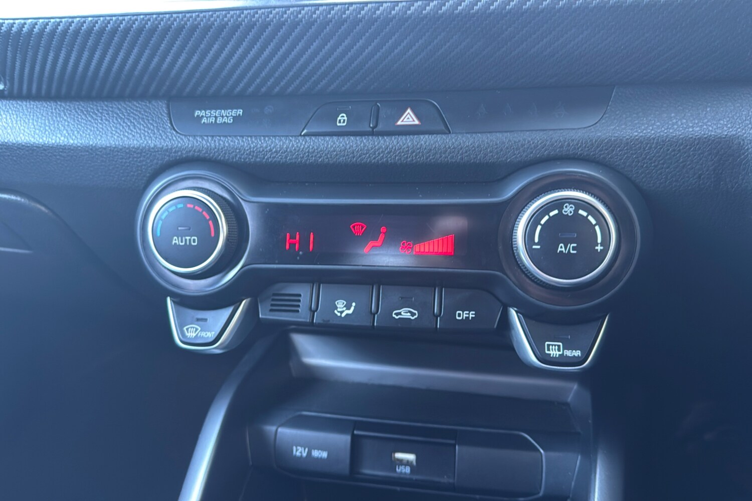 Used Kia Stonic 2024 for sale - 75919369: Photo 16