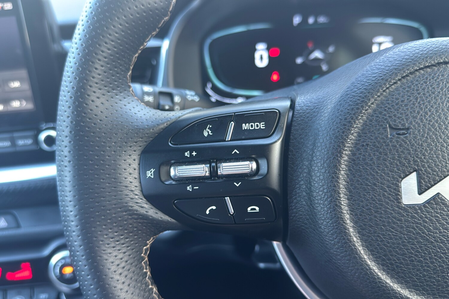 Used Kia Stonic 2024 for sale - 75919369: Photo 17