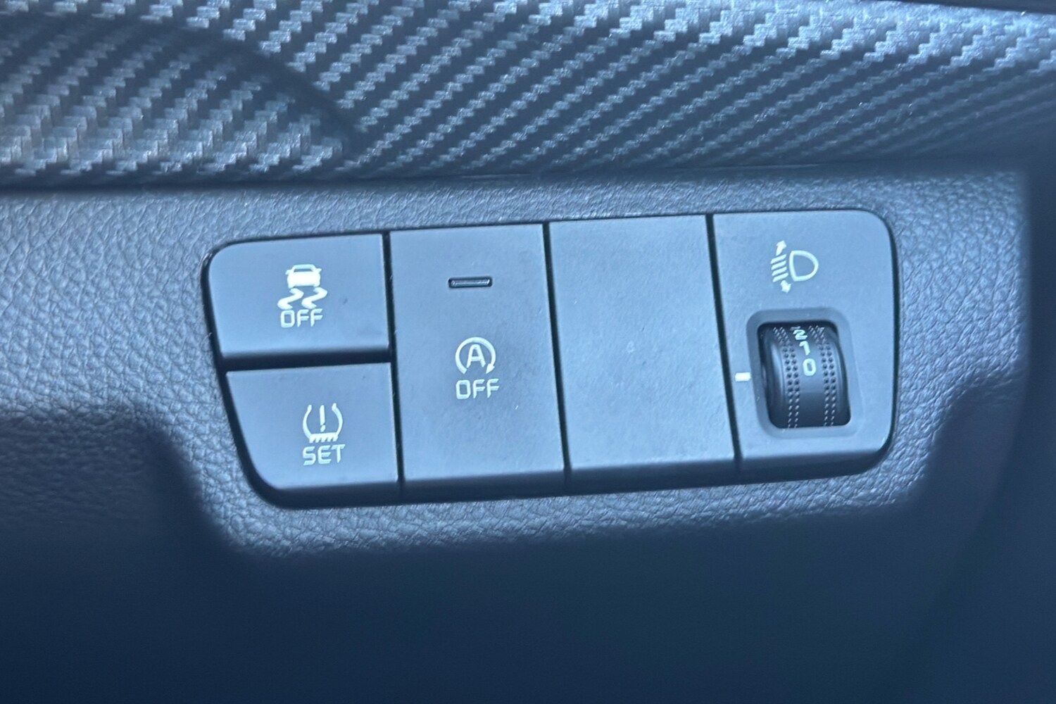 Used Kia Stonic 2024 for sale - 75919369: Photo 27