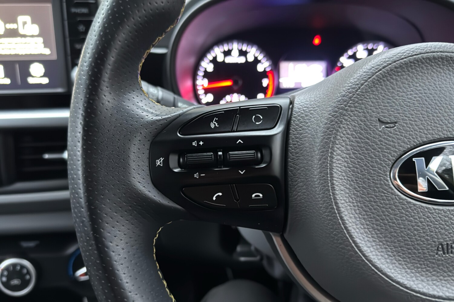 Used Kia Picanto 2018 for sale - 76564611: Photo 17