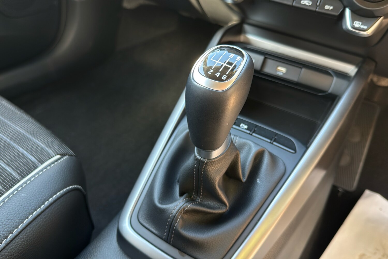 Used Kia Stonic 2024 for sale - 75919375: Photo 13