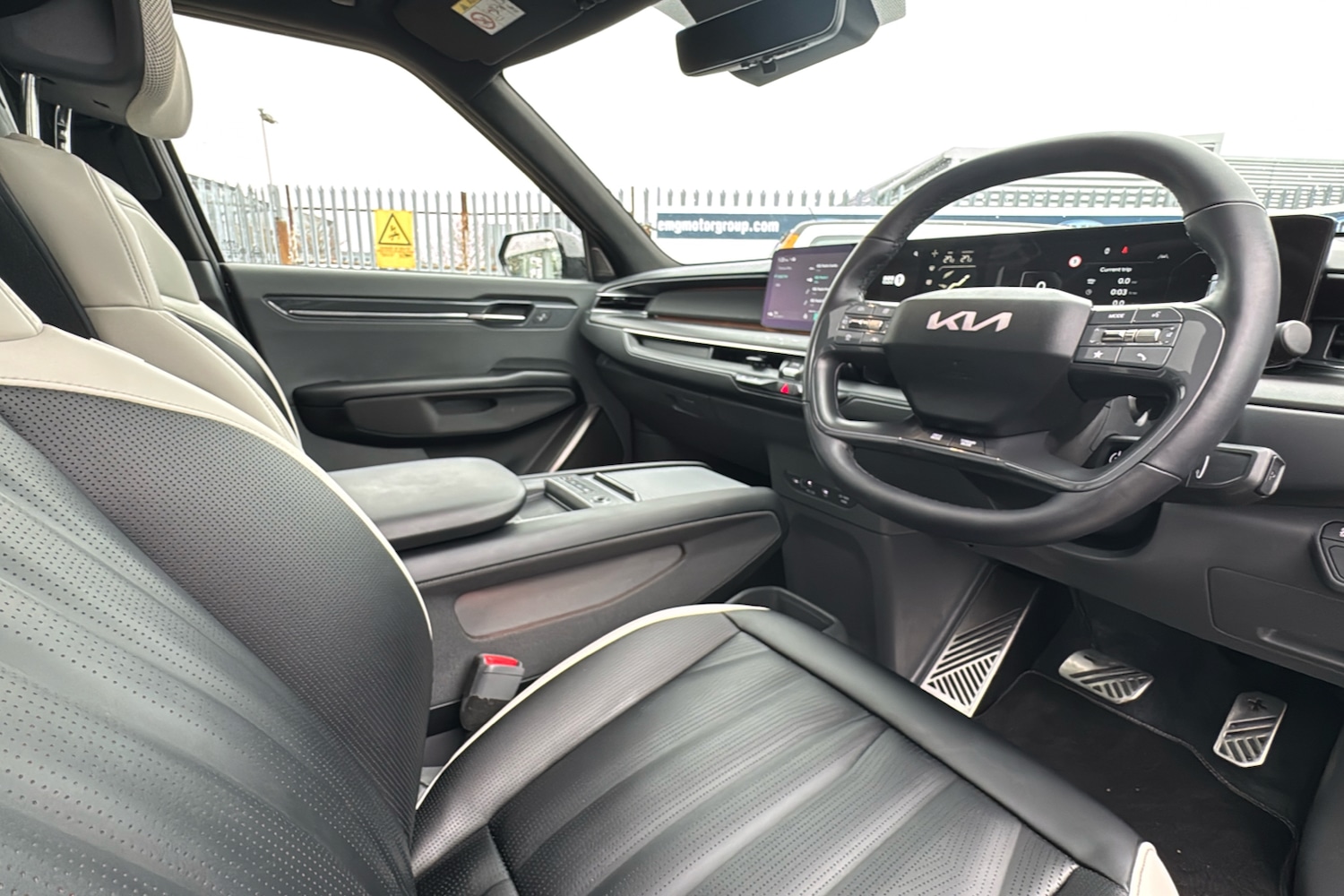 Used Kia EV9 2025 for sale - 77842688: Photo 10