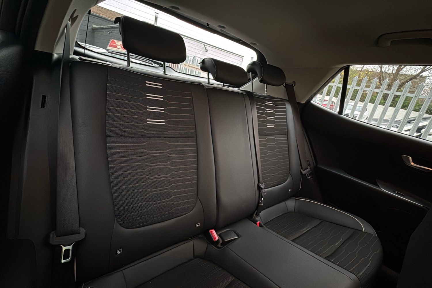 Used Kia Stonic 2021 for sale - 76564620: Photo 12