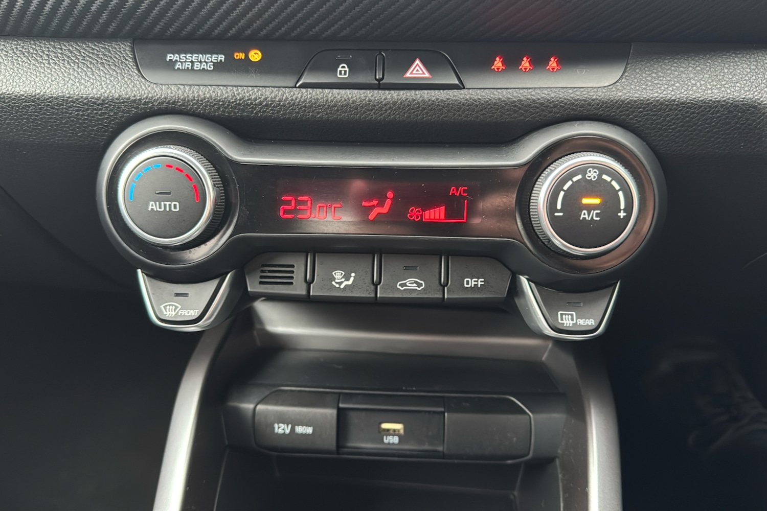 Used Kia Stonic 2021 for sale - 76564620: Photo 16