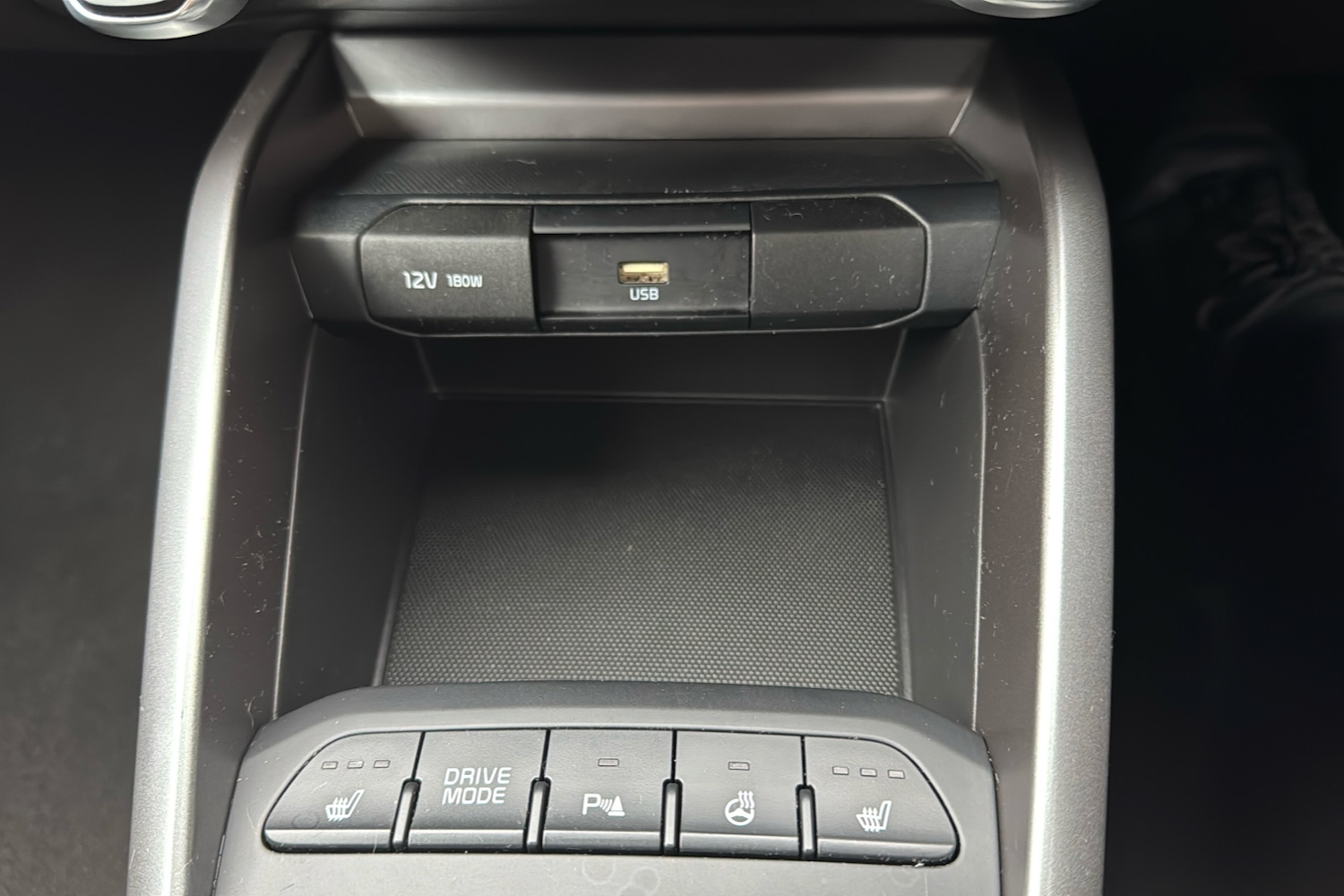 Used Kia Stonic 2021 for sale - 76564620: Photo 22