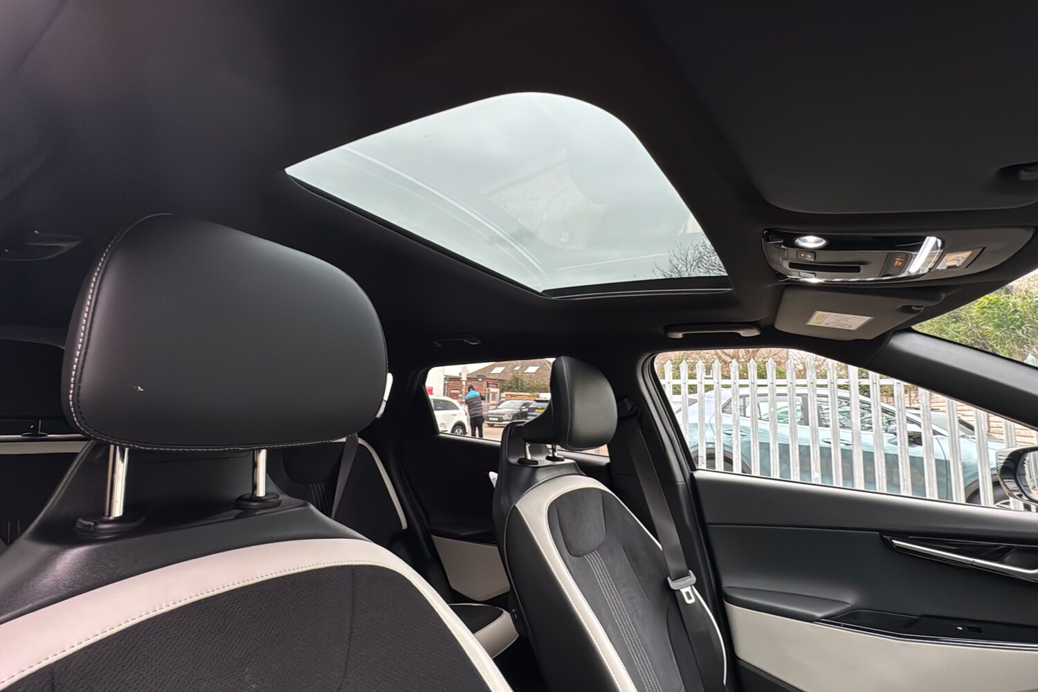 Used Kia EV6 2022 for sale - 77473190: Photo 24