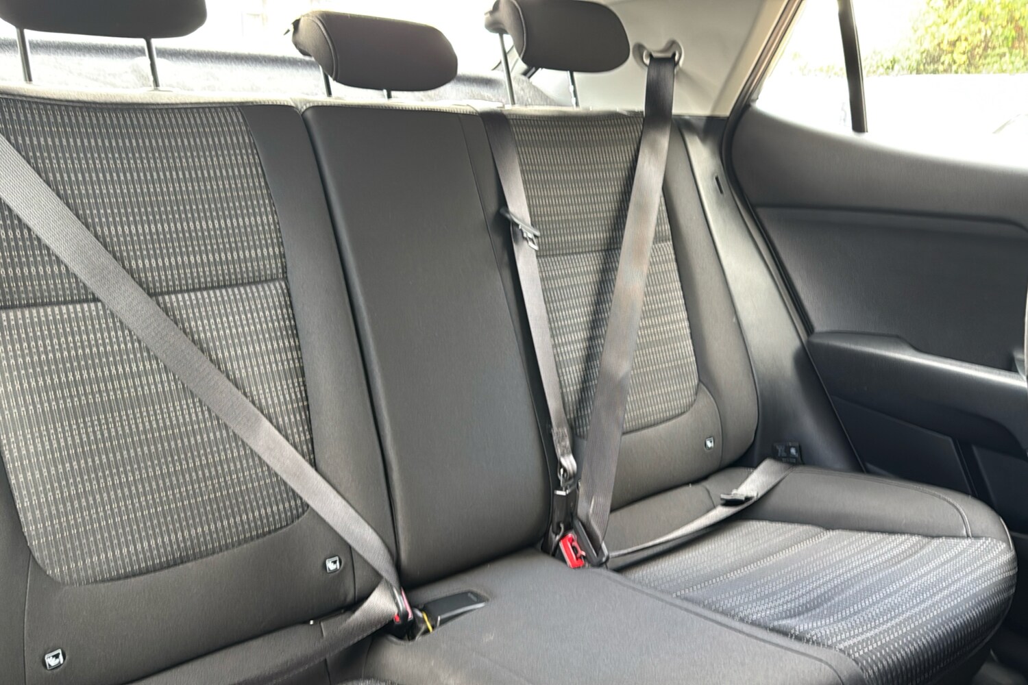 Used Kia Stonic 2024 for sale - 76476212: Photo 12