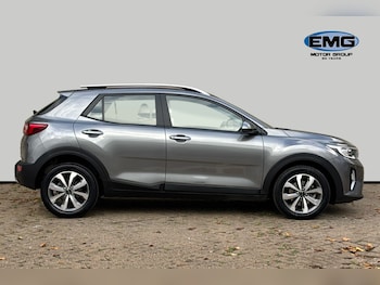 Used Kia Stonic 2024 for sale - 76476212: Photo