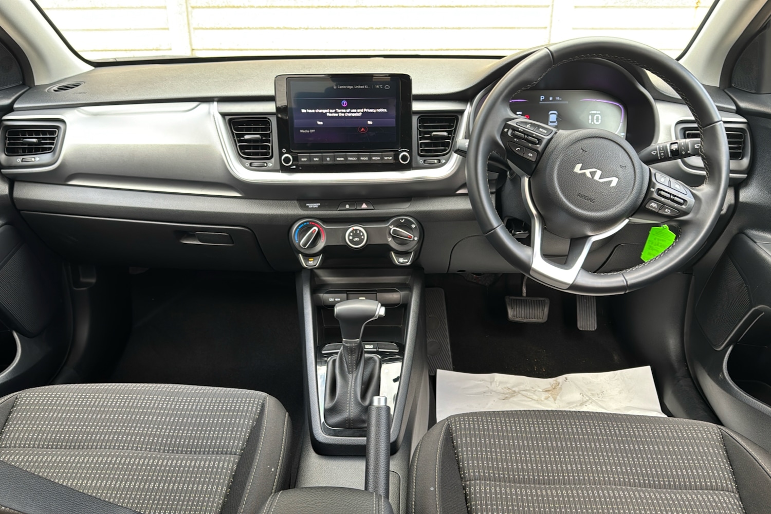 Used Kia Stonic 2024 for sale - 76476212: Photo 9