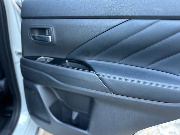 Used Mitsubishi Outlander 2016 for sale - 74212445: Photo 16