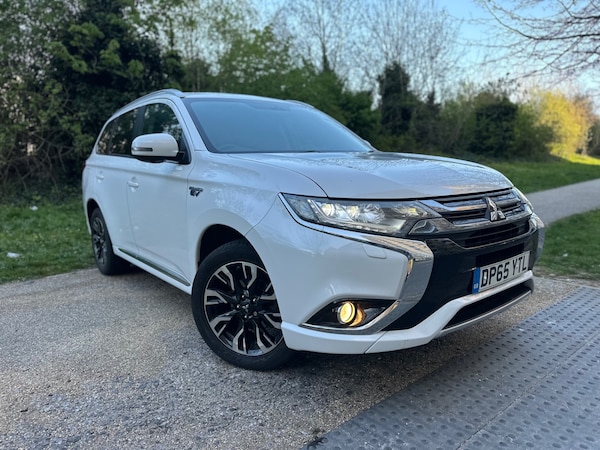 Used Mitsubishi Outlander 2016 for sale - 74212445: Photo 1